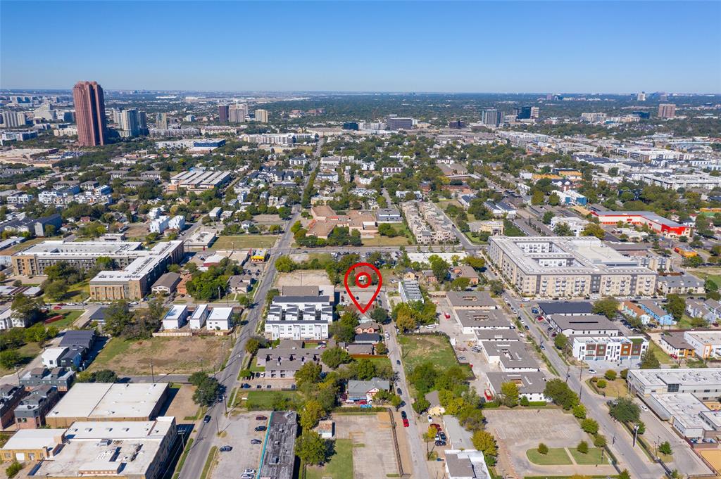 Dallas Neighborhood Home For Sale - $375,000