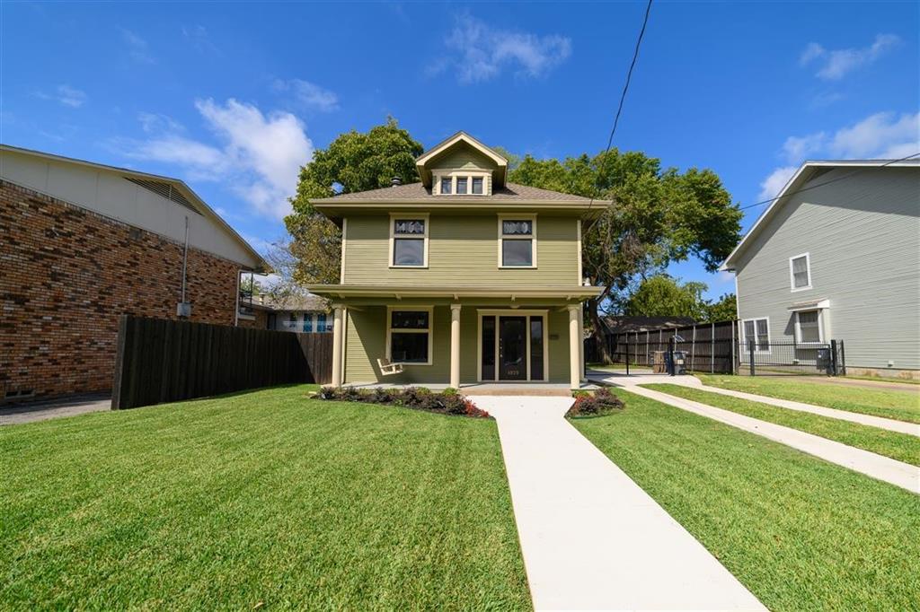 Dallas Neighborhood Home For Sale - $649,000