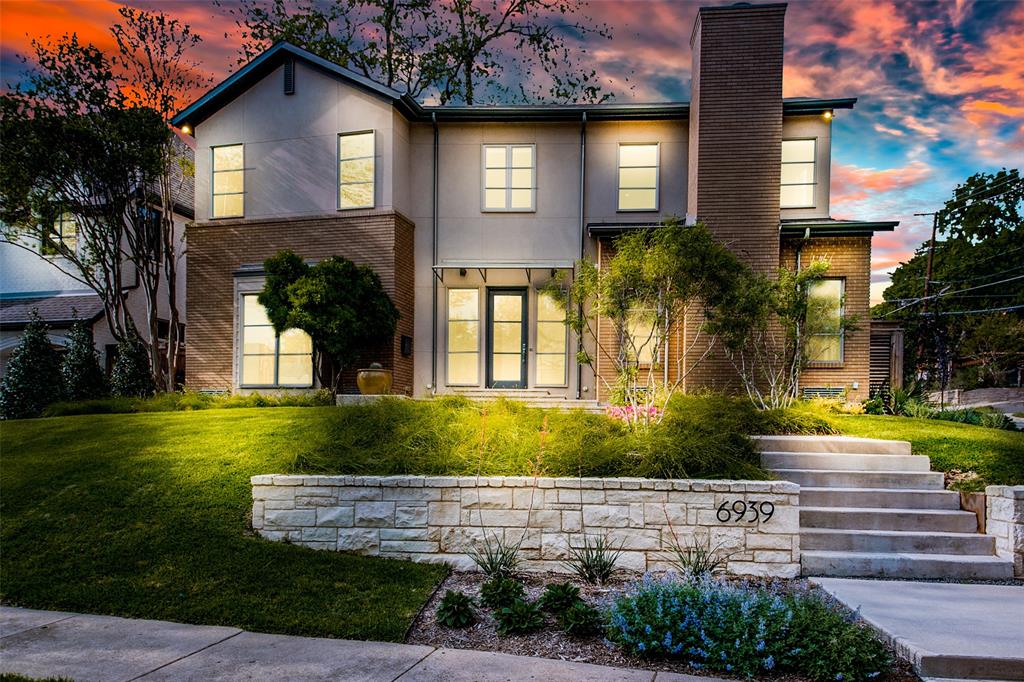 Dallas Neighborhood Home For Sale - $1,799,000