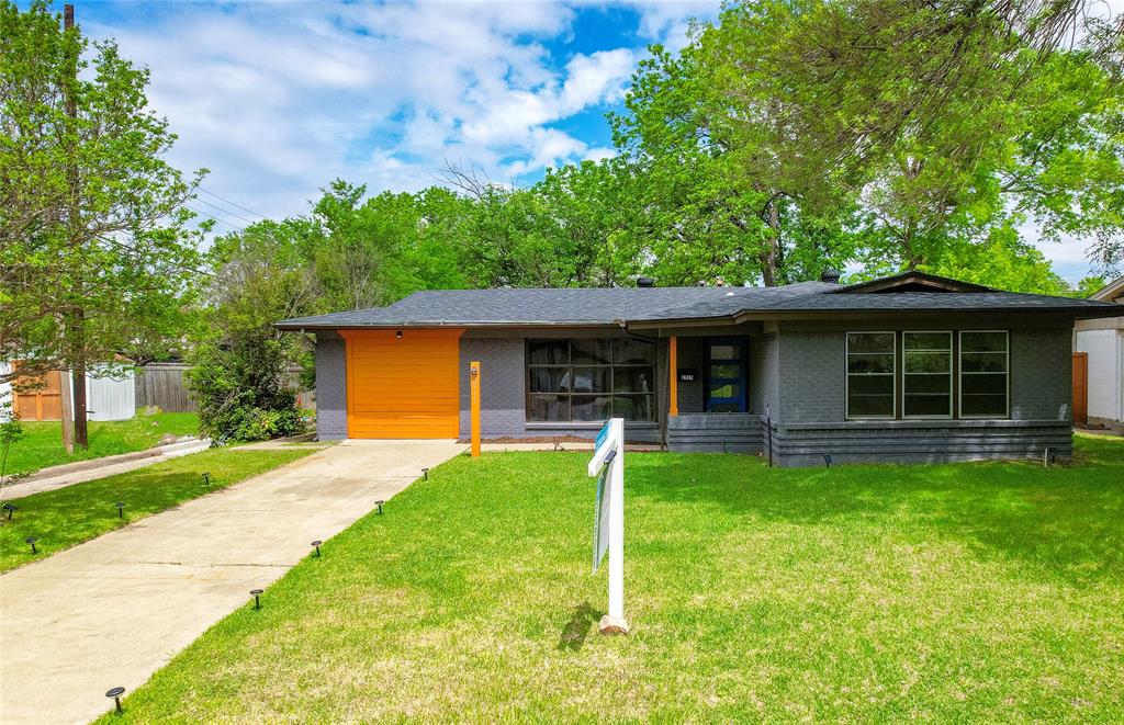 Dallas Neighborhood Home For Sale - $337,000