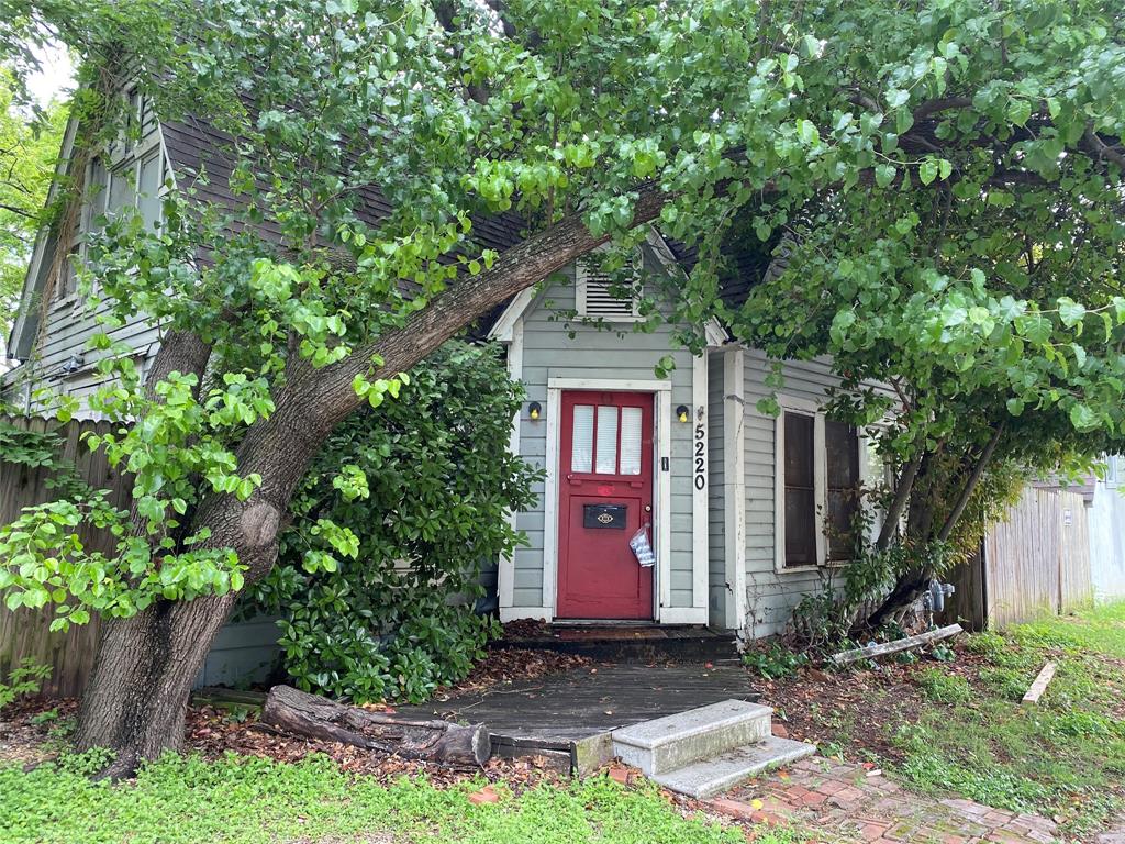 Dallas Neighborhood Home For Sale - $430,000
