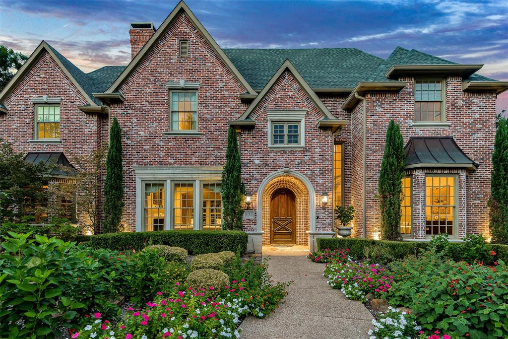 Dallas Neighborhood Home For Sale - $2,850,000