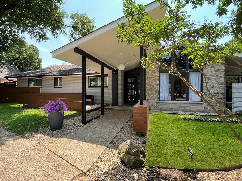 Dallas Neighborhood Home For Sale - $985,000