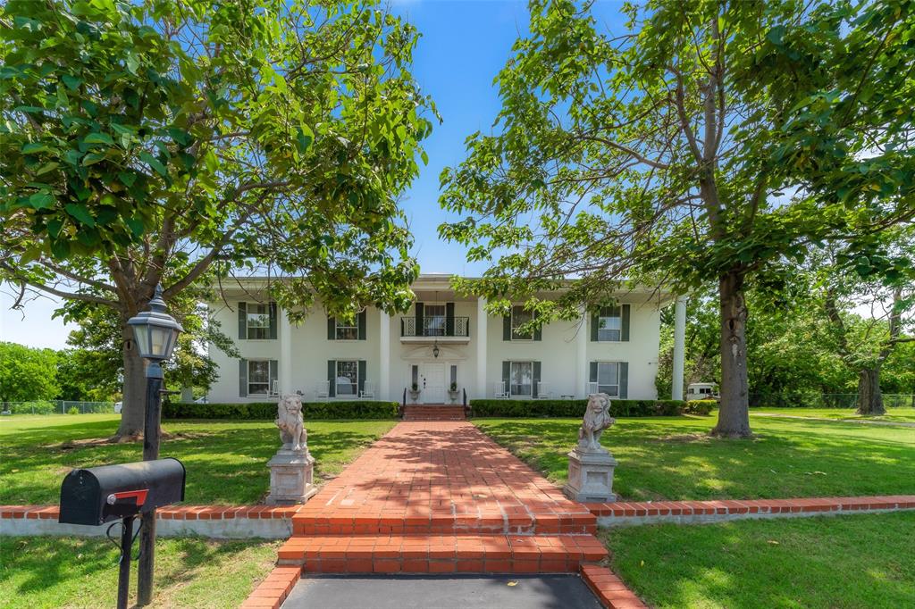 Dallas Neighborhood Home For Sale - $1,490,000
