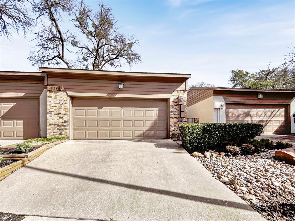 Dallas Neighborhood Home For Sale - $418,000