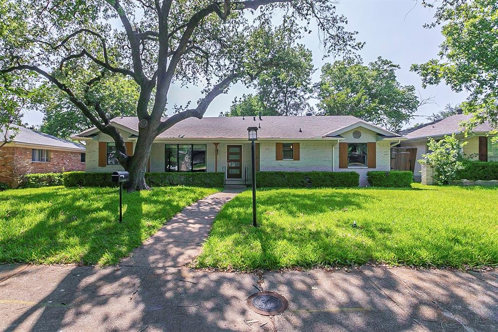 Dallas Neighborhood Home For Sale - $379,000