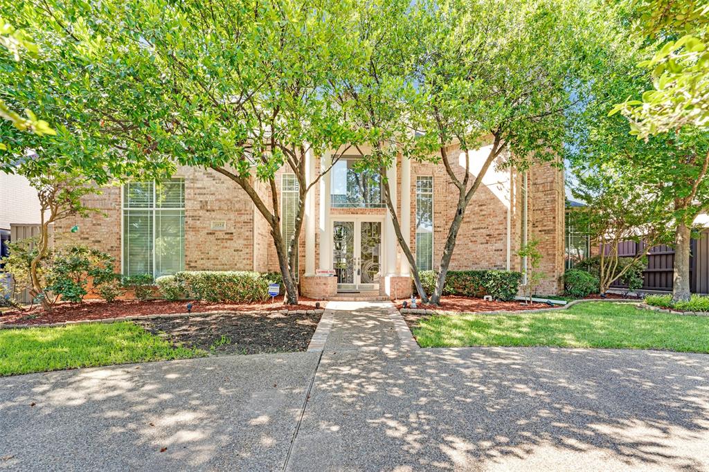 Dallas Neighborhood Home For Sale - $1,049,000