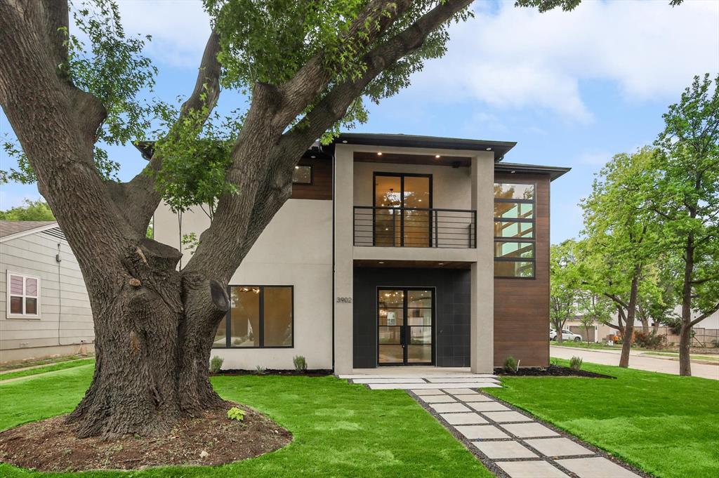 Dallas Neighborhood Home For Sale - $1,690,000