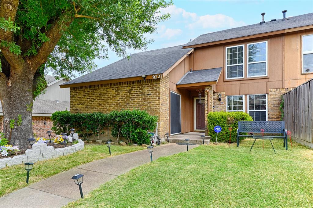 Dallas Neighborhood Home For Sale - $299,999