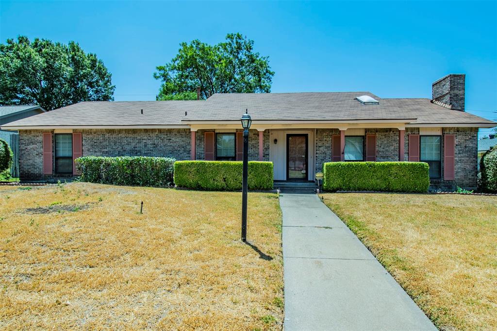 Dallas Neighborhood Home For Sale - $380,000