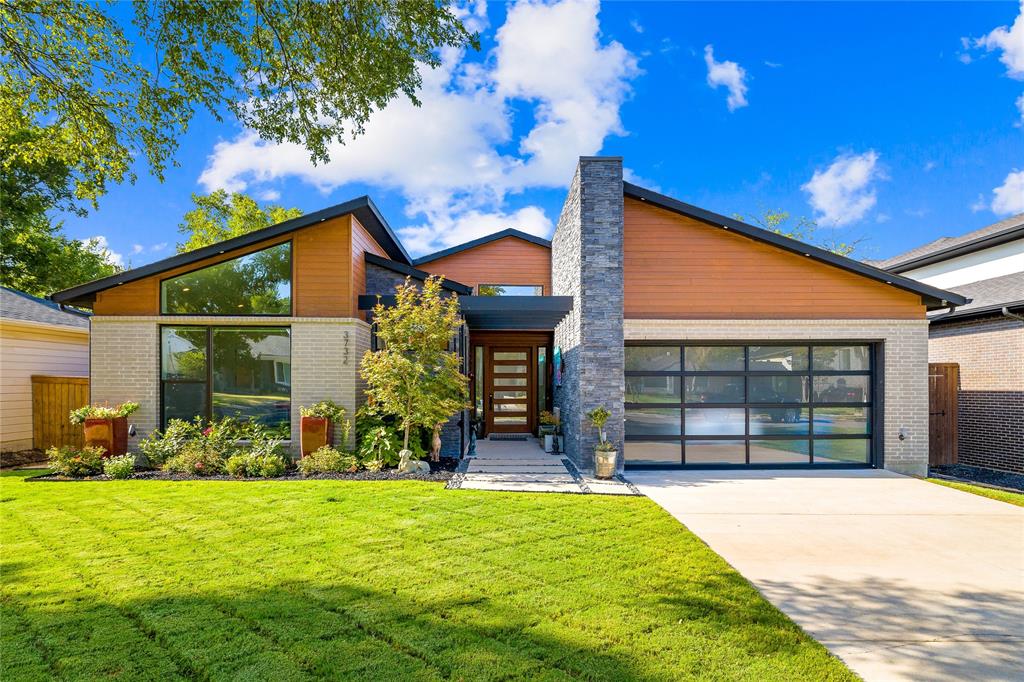 Dallas Neighborhood Home For Sale - $1,195,000