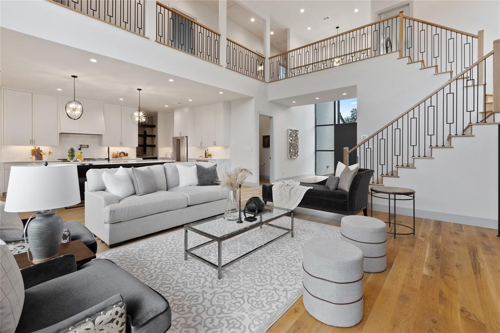 Dallas Neighborhood Home For Sale - $1,600,000