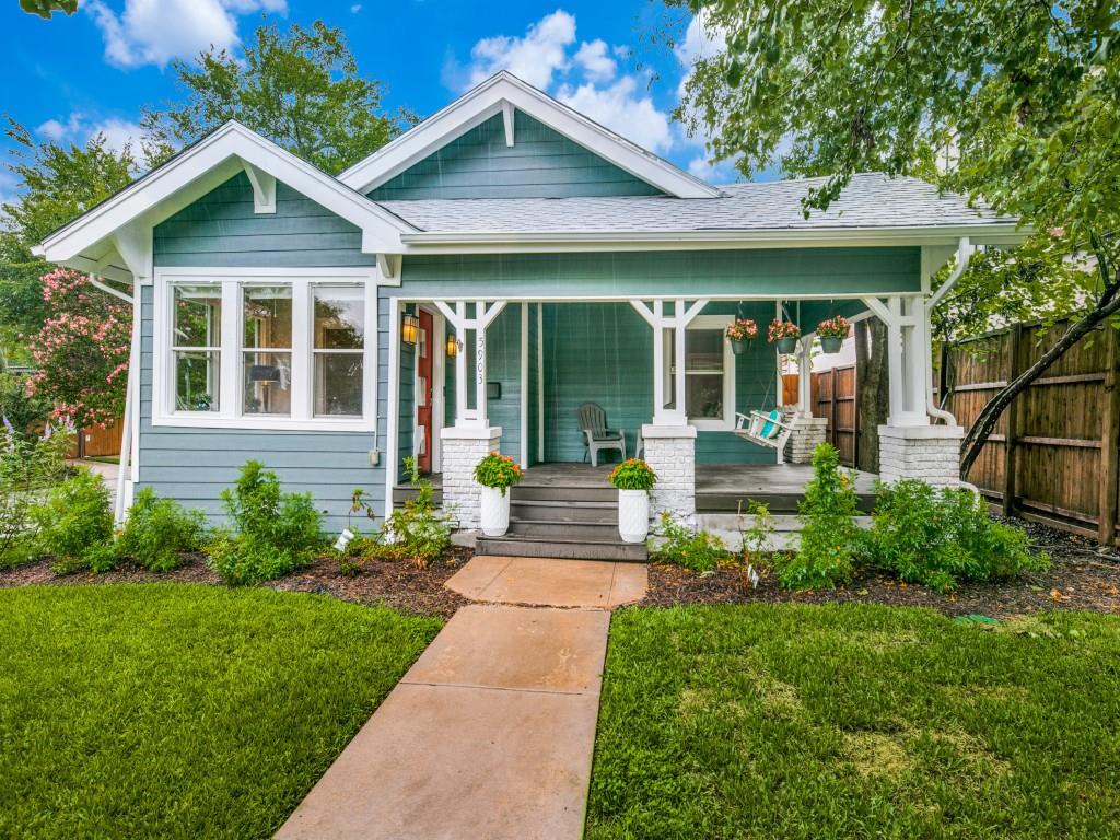 Dallas Neighborhood Home For Sale - $729,000