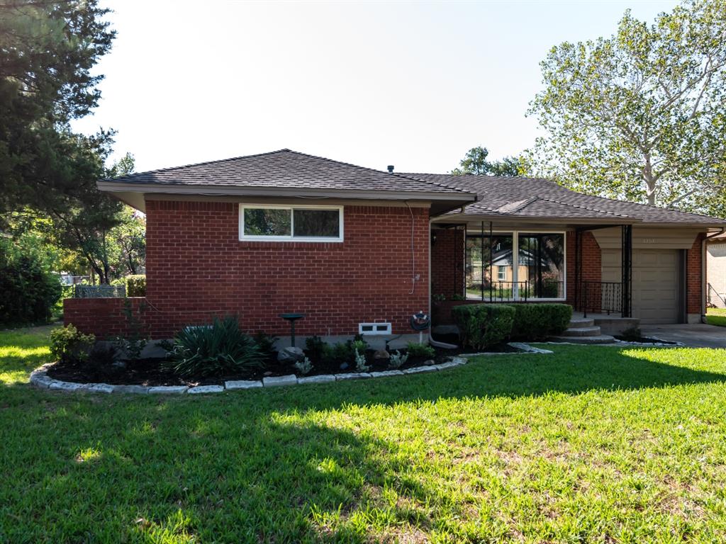 Garland Neighborhood Home For Sale - $298,900