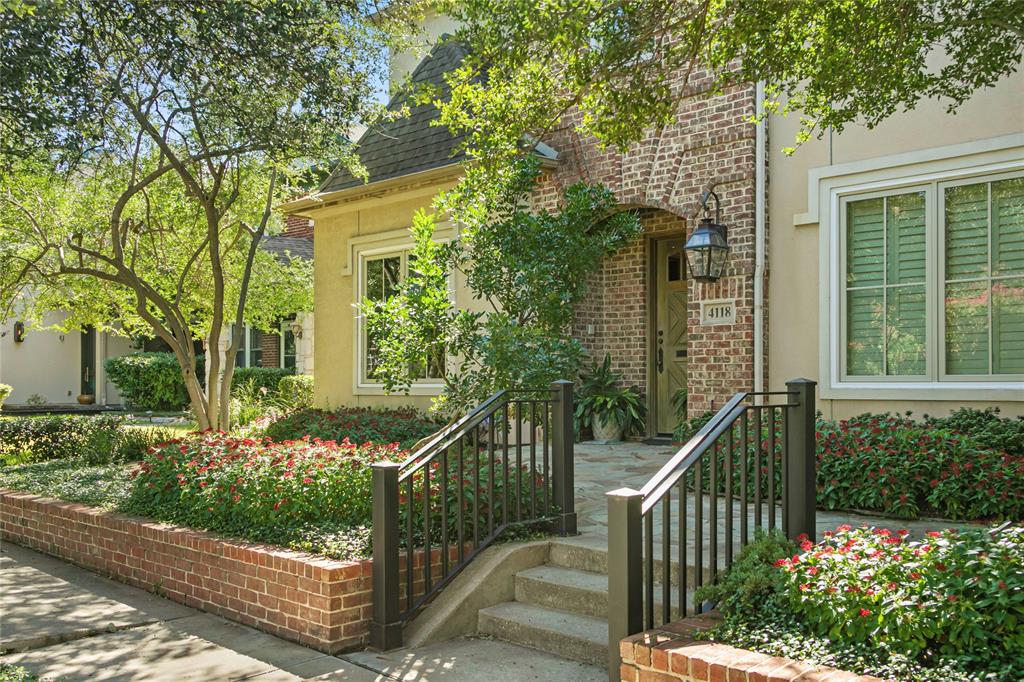 Dallas Neighborhood Home For Sale - $1,080,000