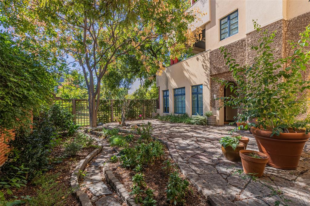Dallas Neighborhood Home For Sale - $1,850,000