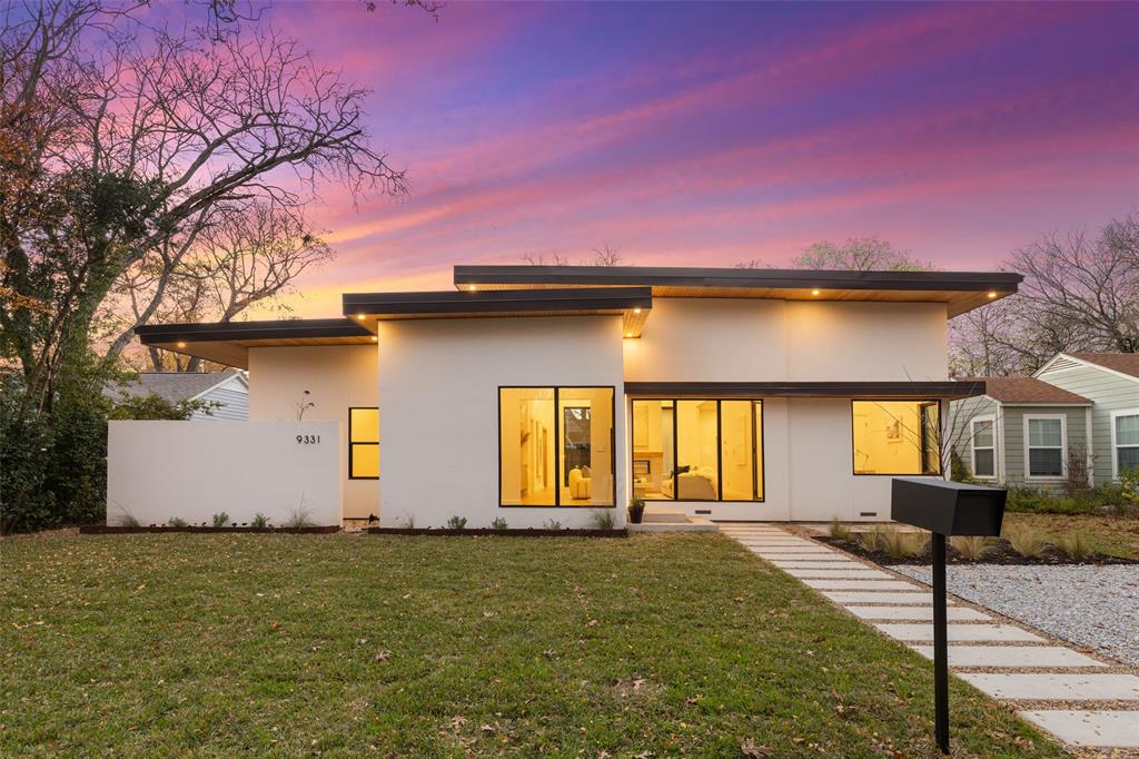 Dallas Neighborhood Home For Sale - $1,775,000