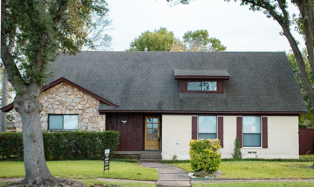 Garland Neighborhood Home For Sale - $380,000