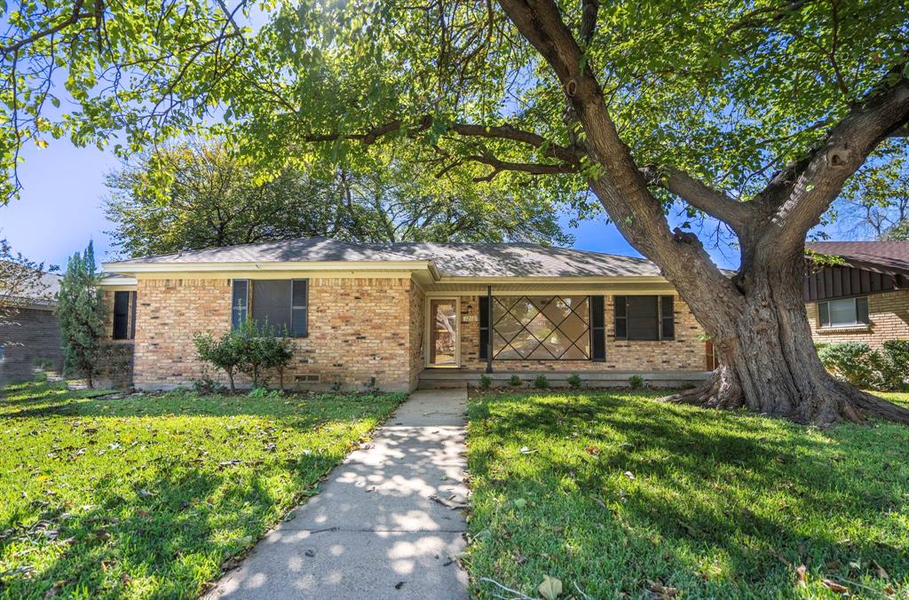 Garland Neighborhood Home For Sale - $299,000