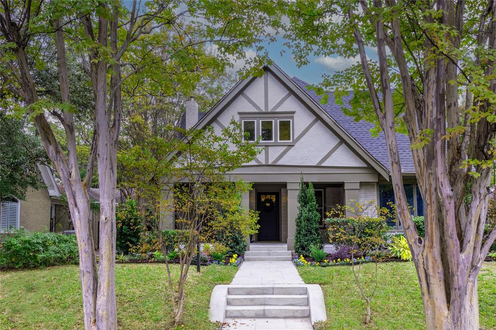 Dallas Neighborhood Home For Sale - $1,395,000