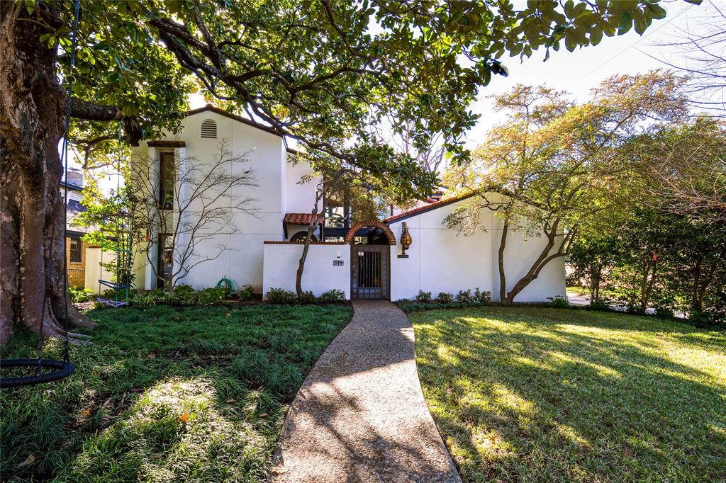 Highland Park Neighborhood Home For Sale - $1,995,000