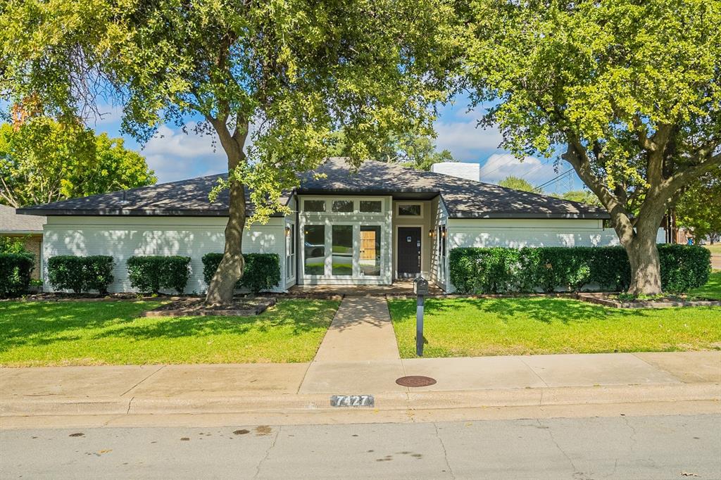 Dallas Neighborhood Home For Sale - $660,000