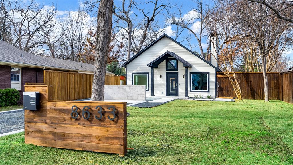 Dallas Neighborhood Home For Sale - $660,000