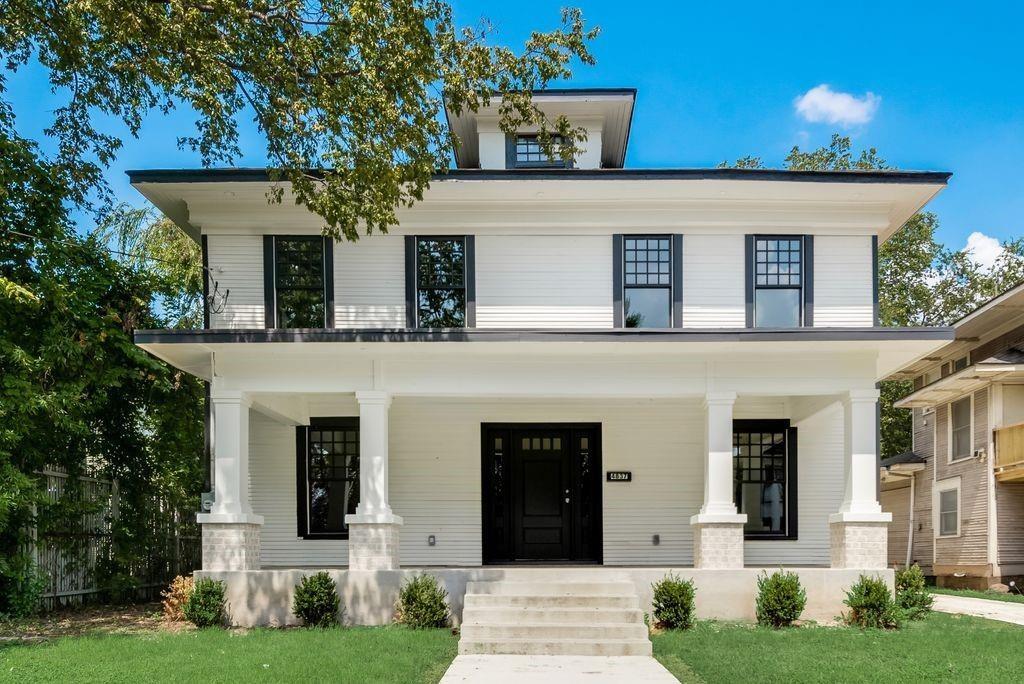 Dallas Neighborhood Home For Sale - $969,500