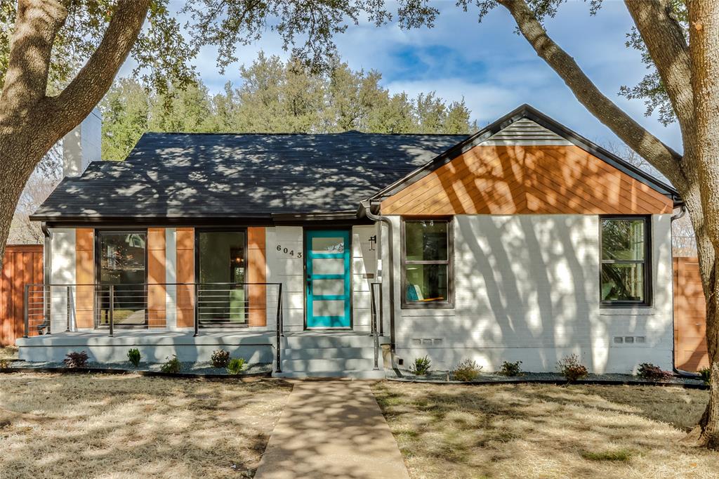 Dallas Neighborhood Home For Sale - $785,000