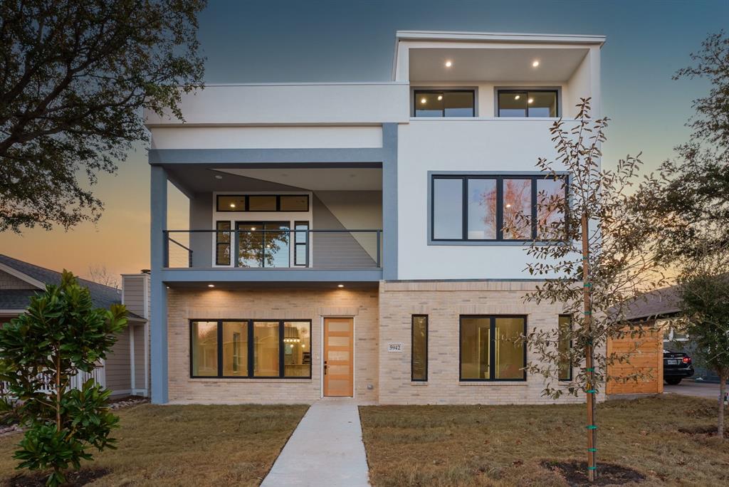 Dallas Neighborhood Home For Sale - $1,549,000