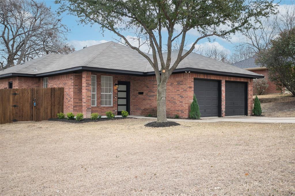 Dallas Neighborhood Home For Sale - $385,000