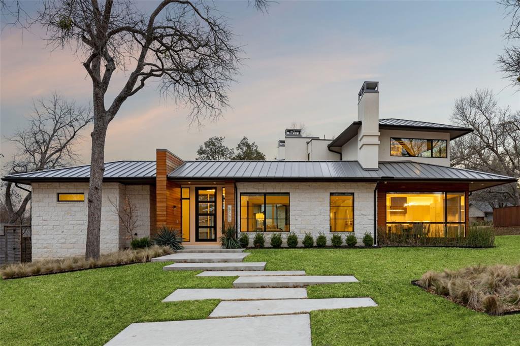 Dallas Neighborhood Home For Sale - $2,625,000
