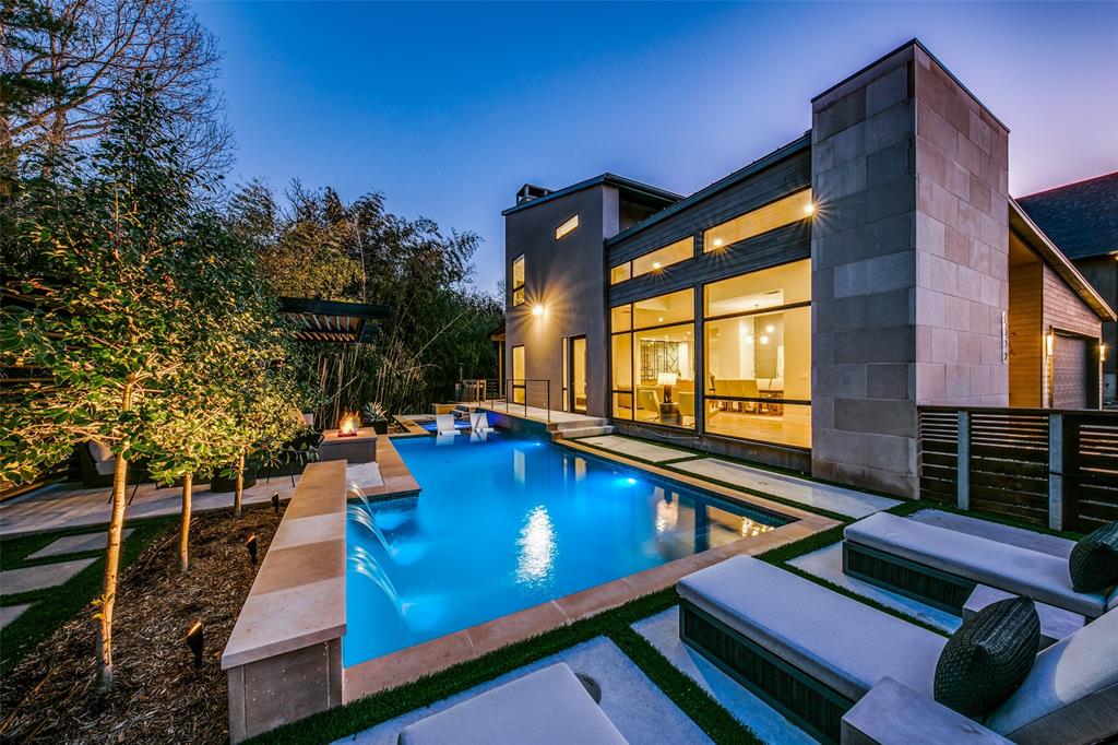 Dallas Neighborhood Home For Sale - $2,690,000