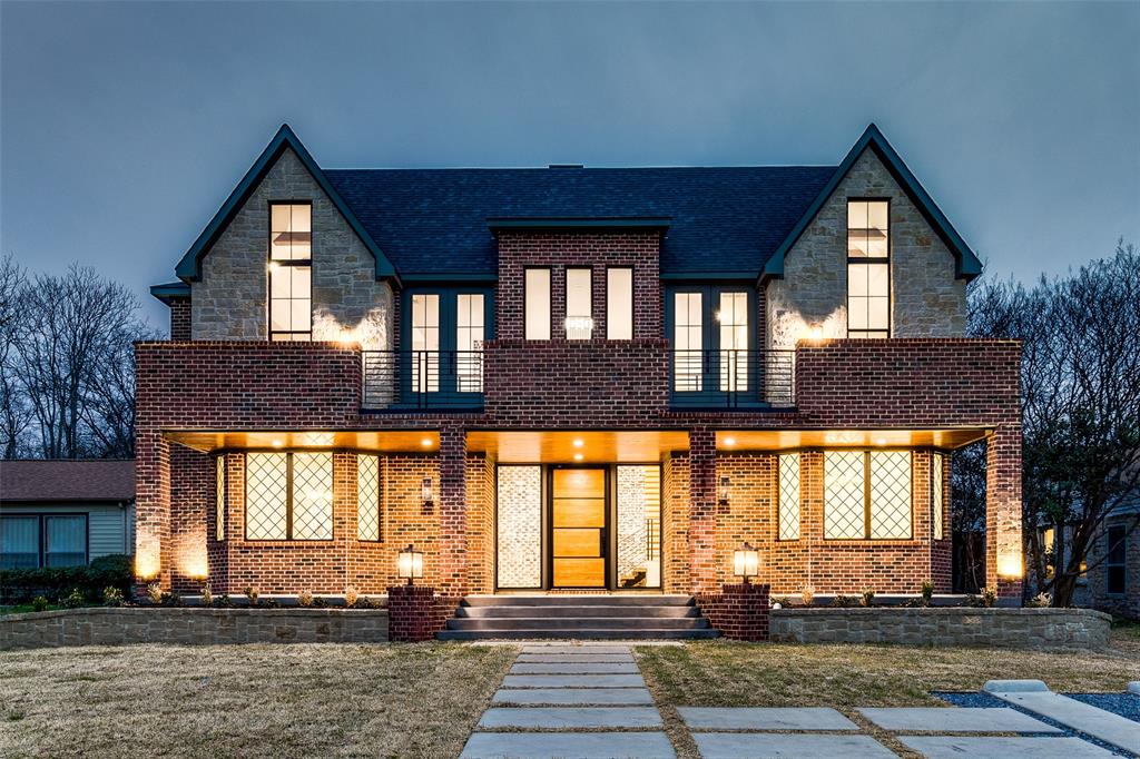 Dallas Neighborhood Home For Sale - $2,495,000