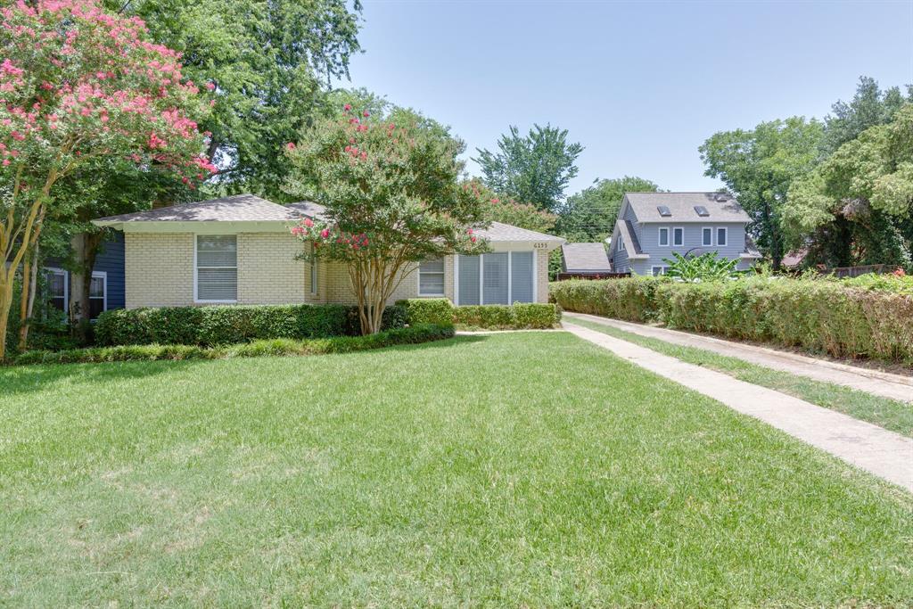 Dallas Neighborhood Home For Sale - $585,000