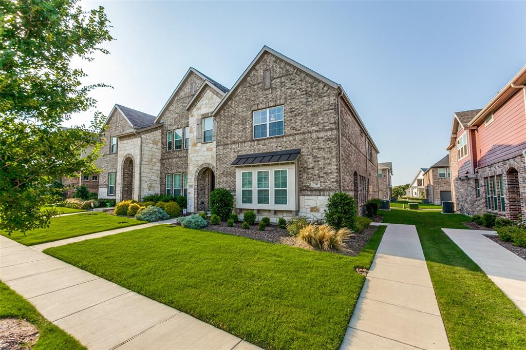 Garland Neighborhood Home For Sale - $417,000
