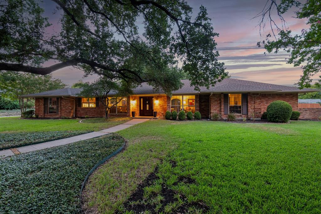 Dallas Neighborhood Home For Sale - $998,800