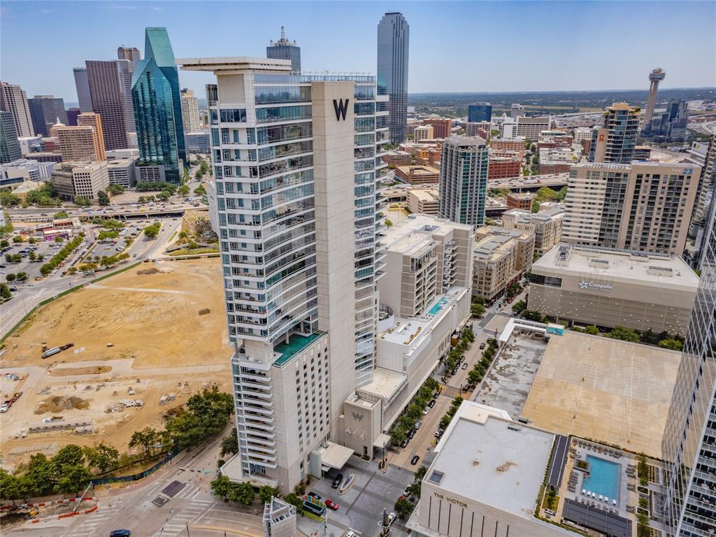 Dallas Neighborhood Home For Sale - $1,098,000