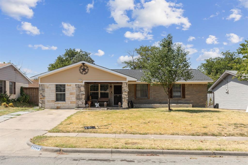 Dallas Neighborhood Home For Sale - $310,000