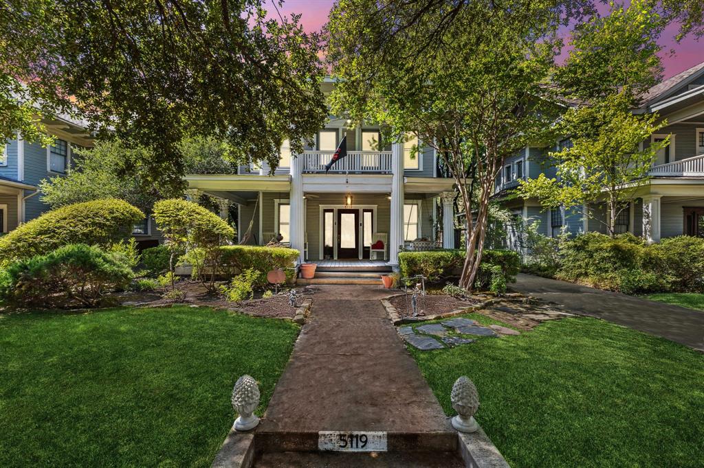 Dallas Neighborhood Home For Sale - $839,000