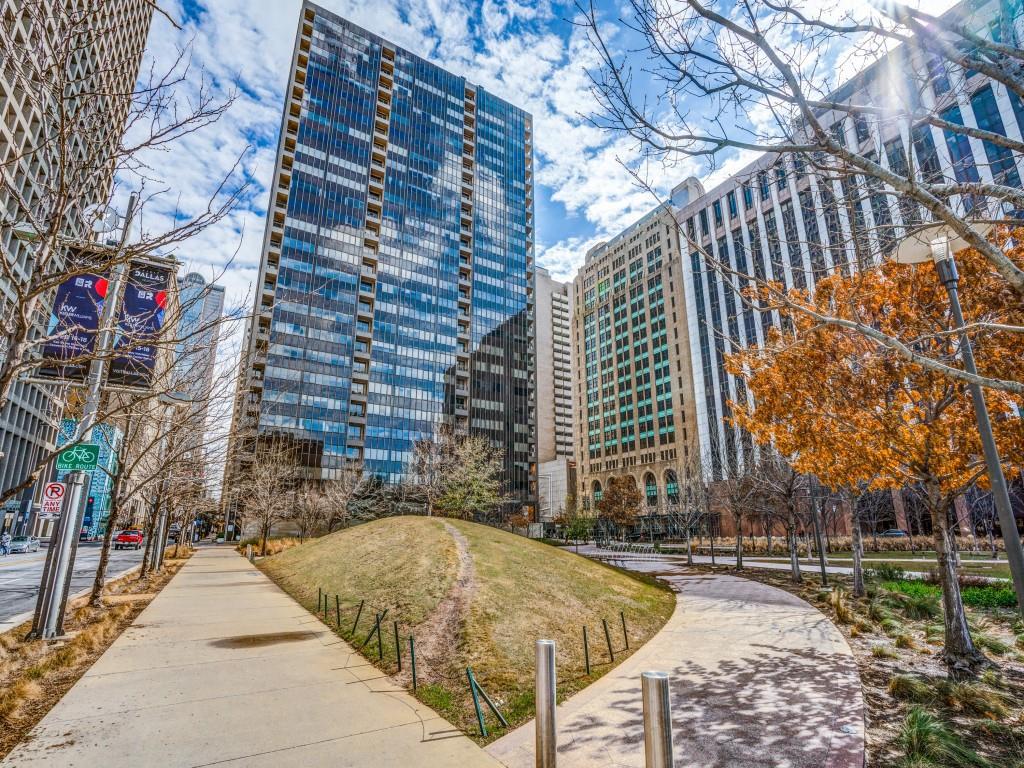 Dallas Neighborhood Home For Sale - $1,195,000