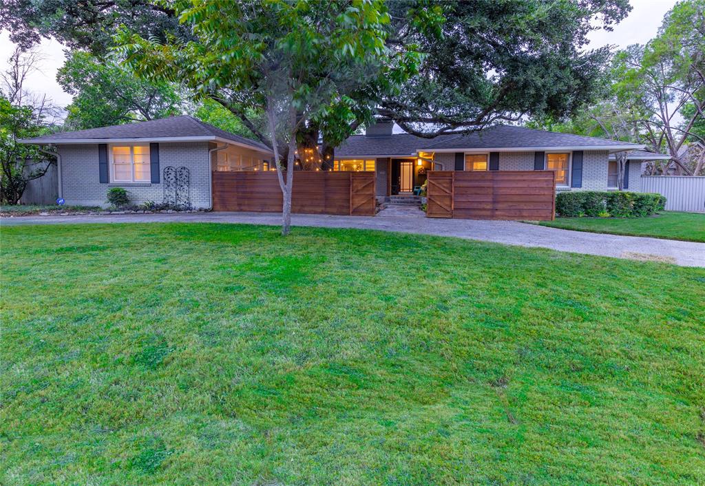 Dallas Neighborhood Home For Sale - $899,000