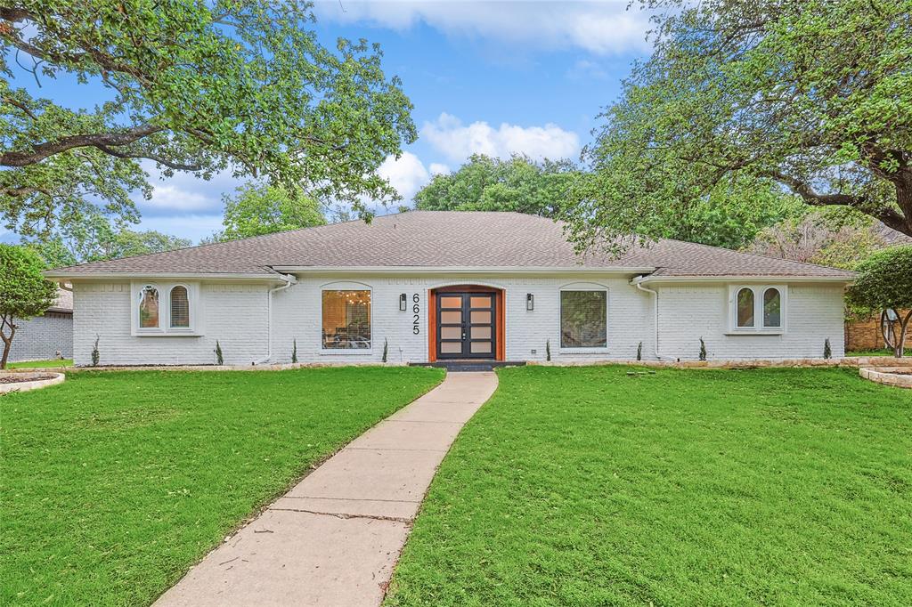 Dallas Neighborhood Home For Sale - $1,135,000