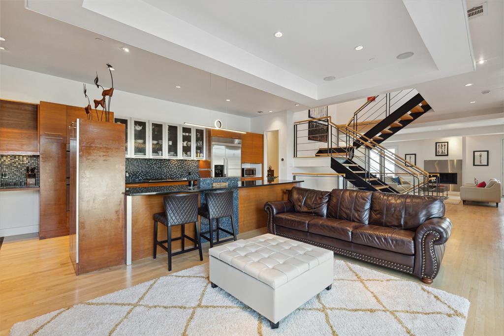 Dallas Neighborhood Home For Sale - $1,240,000