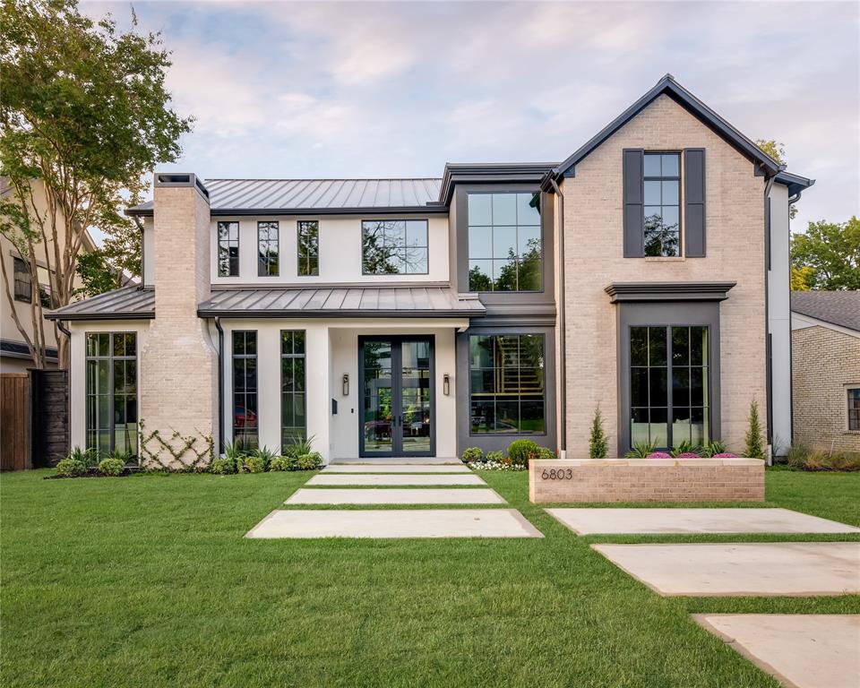 Dallas Neighborhood Home For Sale - $2,964,000