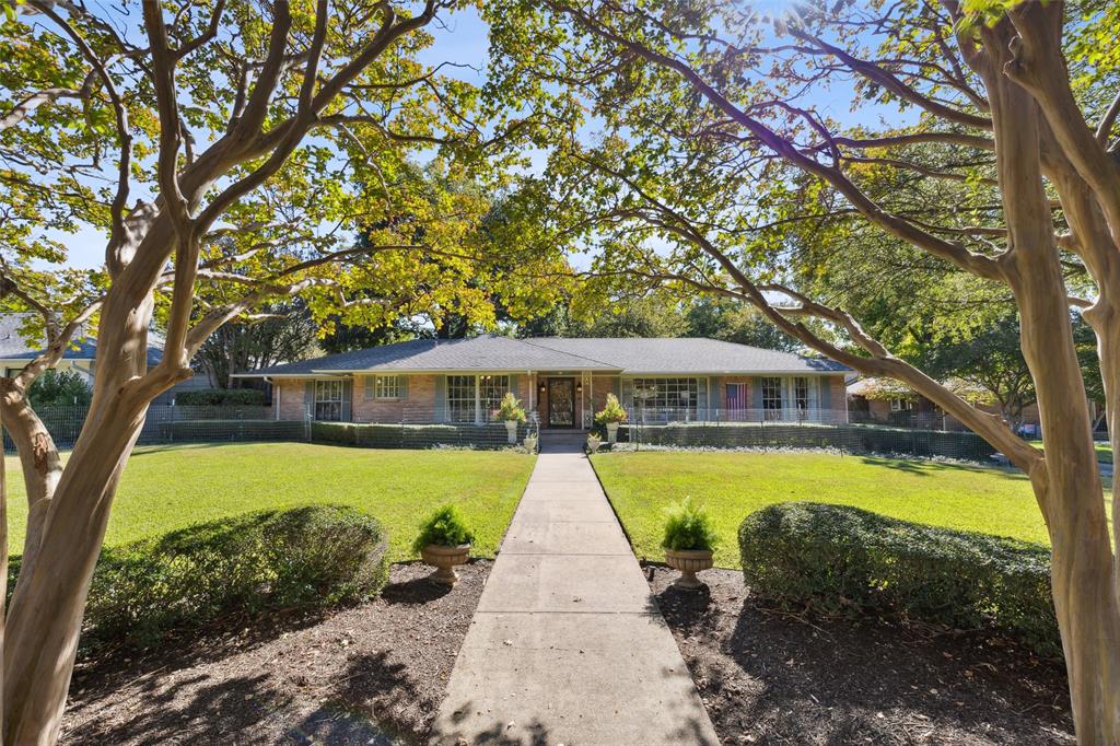 Dallas Neighborhood Home For Sale - $1,180,000