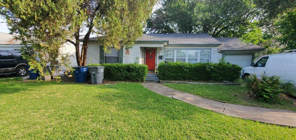 Dallas Neighborhood Home For Sale - $399,900
