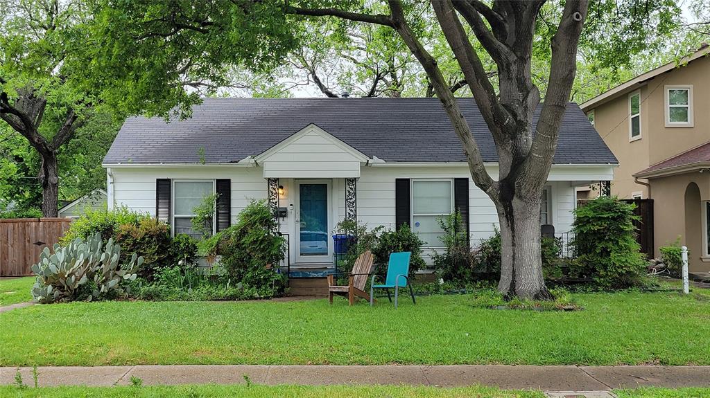 Dallas Neighborhood Home For Sale - $400,000